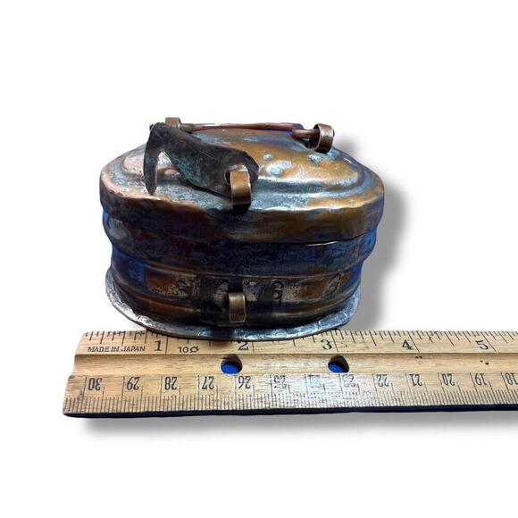Antique VTG Turkish Hand Hammered Metal Soap Box W/drain Holes Clasp Fitted Lid - Picture 5 of 9